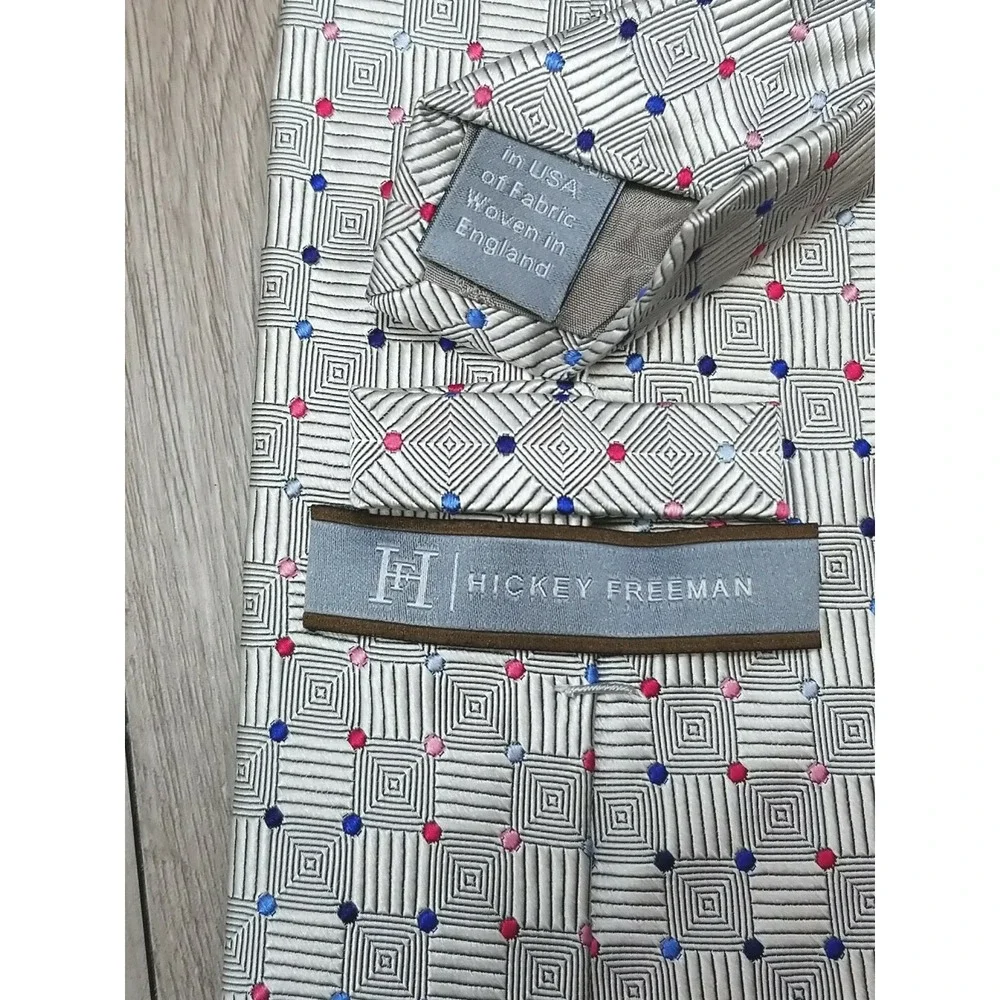 Hickey Freeman Tie Men's Gray‎ Geometric Silk Vintage Designer USA